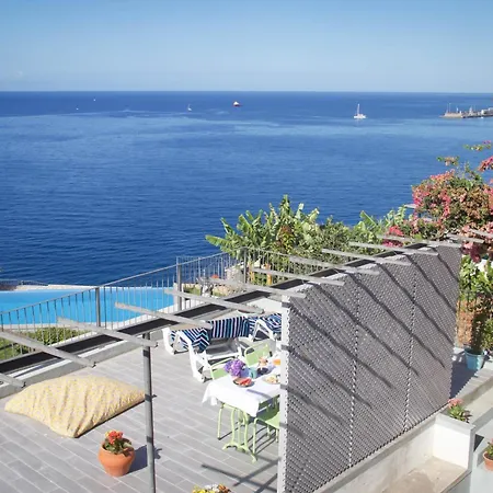 Irlandas Seaside Villa *