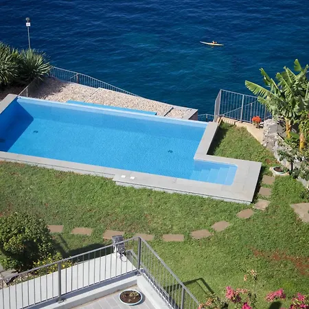 Irlandas Seaside Villa Funchal (Madeira)